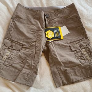 Mountain Hardwear La Rambla Shorts NWT